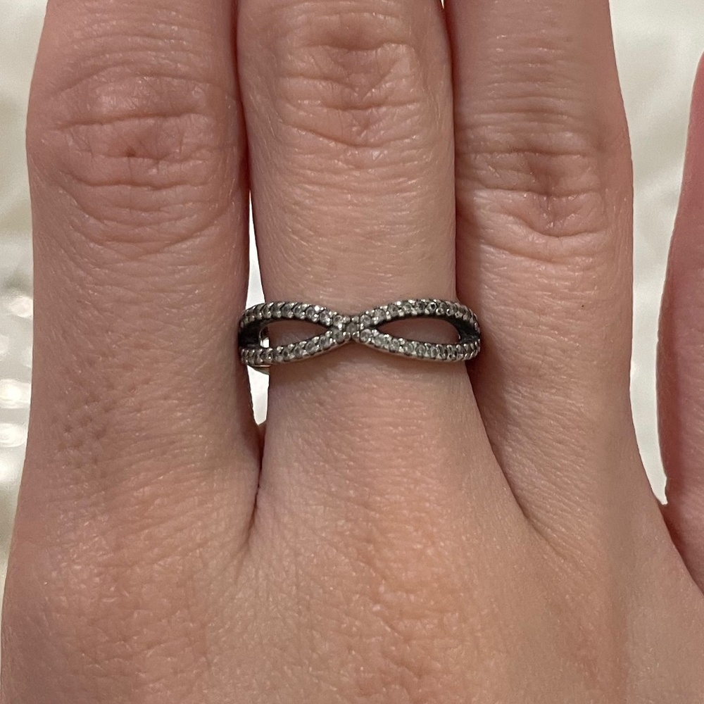 Pandora - Crossing Path Pave Ring